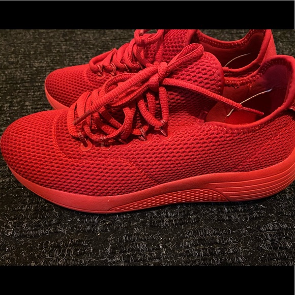 Brand New Shoes - Picture 4 of 6